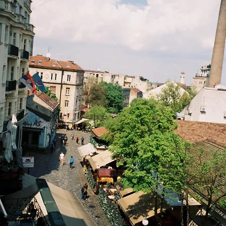 Hostel Nomad